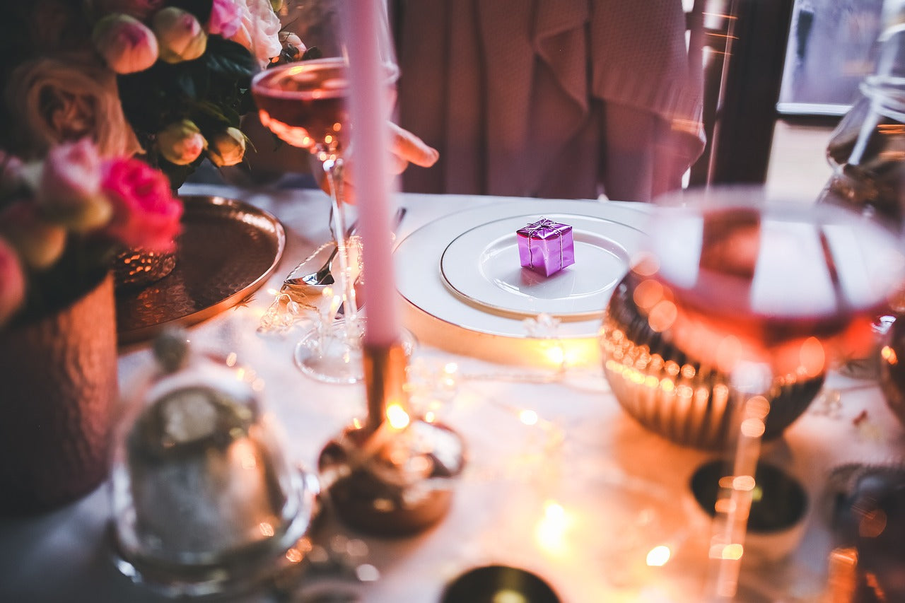 Creating a Perfect Dining Atmosphere: Tips for a Cozy Dinner at Home